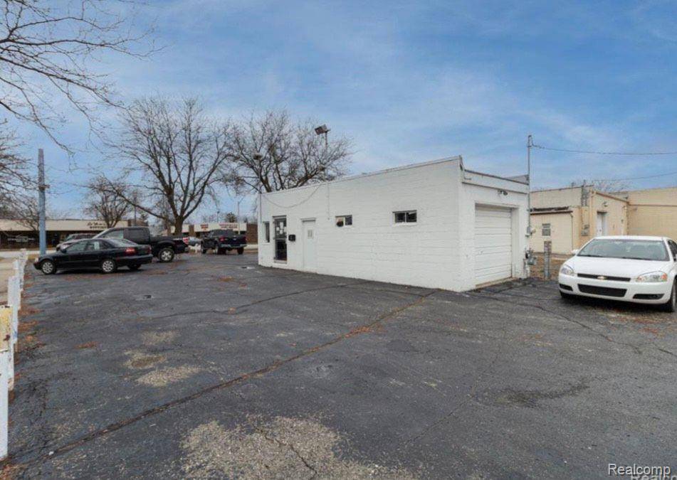 Wyandotte, MI 48192,1641 EUREKA Road