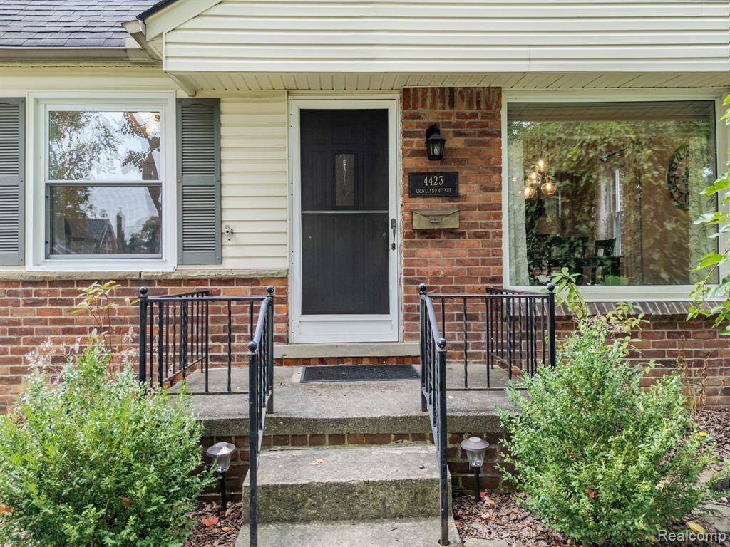 Royal Oak, MI 48073,4423 Groveland Avenue