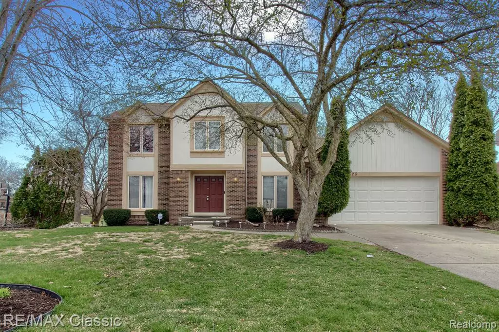 Farmington Hills, MI 48335,22626 Shadowglen Drive