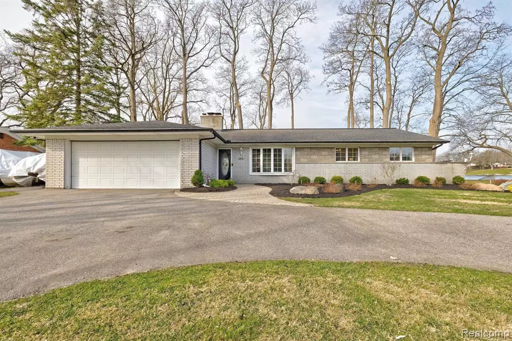 Waterford Twp, MI 48329,3841 DILL Drive