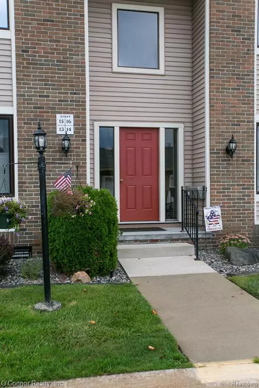 1660 RIVER Road 15, Marysville, MI 48040