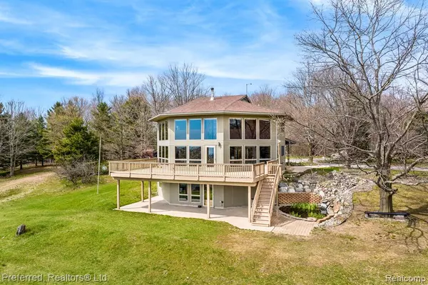 1693 Elm Road, Crystal Lake Twp, MI 49635