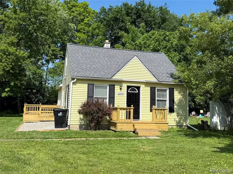 22575 ALBION Avenue, Farmington Hills, MI 48336