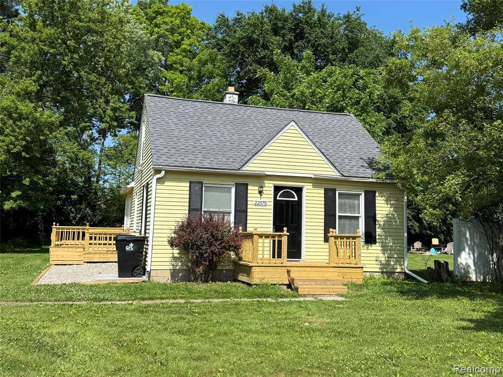 Farmington Hills, MI 48336,22575 ALBION Avenue