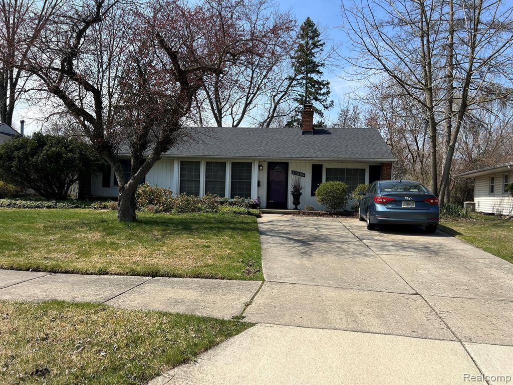 27299 RED LEAF Lane, Southfield, MI 48076