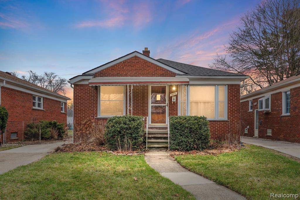 869 LIBERTY Avenue, Lincoln Park, MI 48146