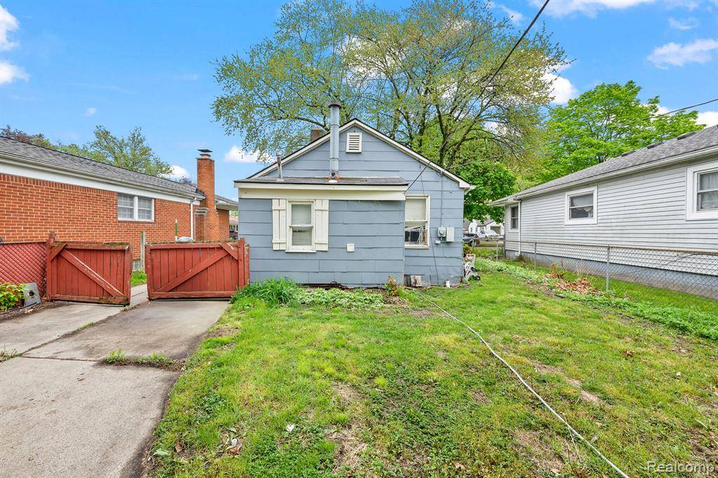 Dearborn Heights, MI 48125,3936 WEDDELL Street