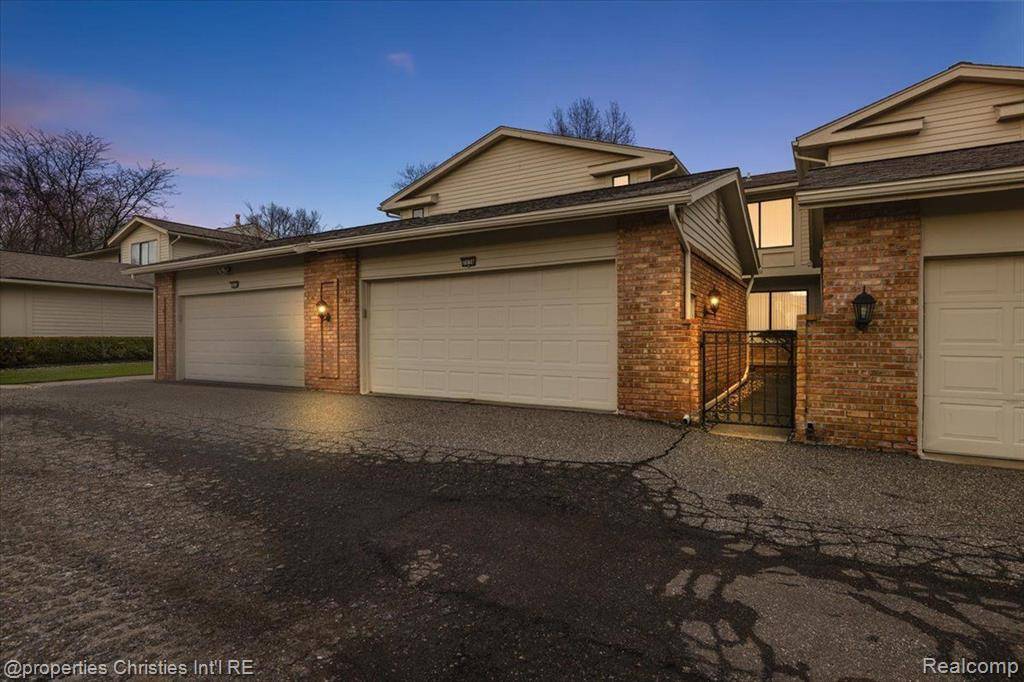 7036 Bridge Way, West Bloomfield Twp, MI 48322