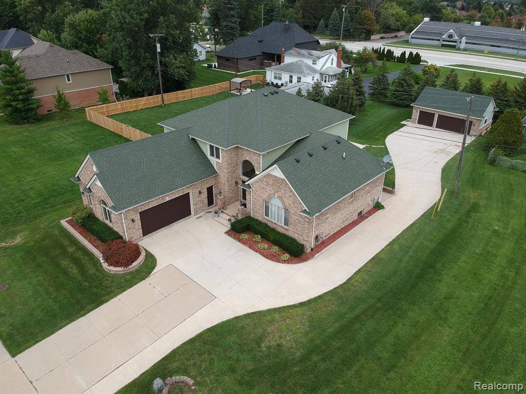 5238 WINDMILL Drive, Troy, MI 48085