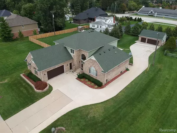 Troy, MI 48085,5238 WINDMILL Drive
