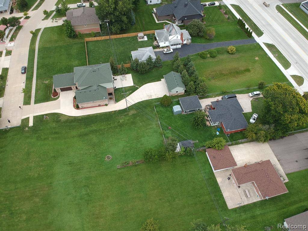 Troy, MI 48085,5238 WINDMILL Drive