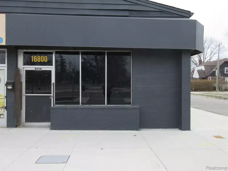 16800 E WARREN Avenue, Detroit, MI 48224