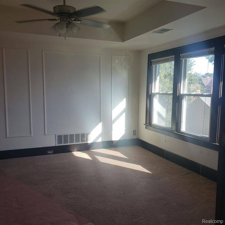 Detroit, MI 48221,16914 Fairfield