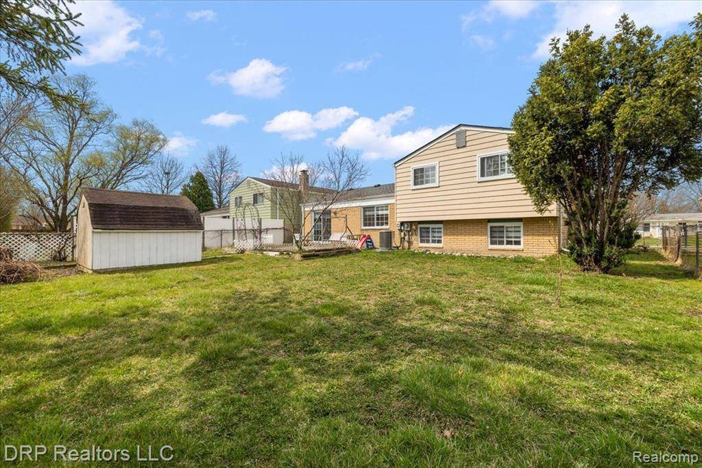 Sterling Heights, MI 48310,39392 Owendale Drive