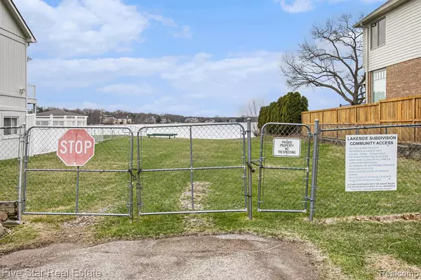 Commerce Twp, MI 48382,0000 Dickert Street