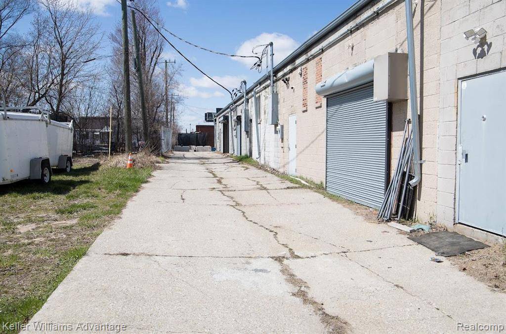 Detroit, MI 48203,300 E 8 MILE Road