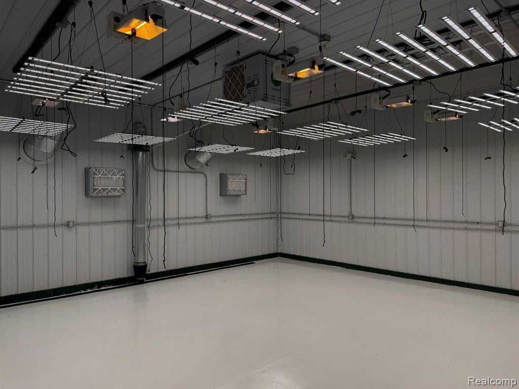 Vassar Twp, MI 48768,6745 Oak Road