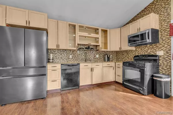 Waterford Twp, MI 48328,188 N AVERY Road