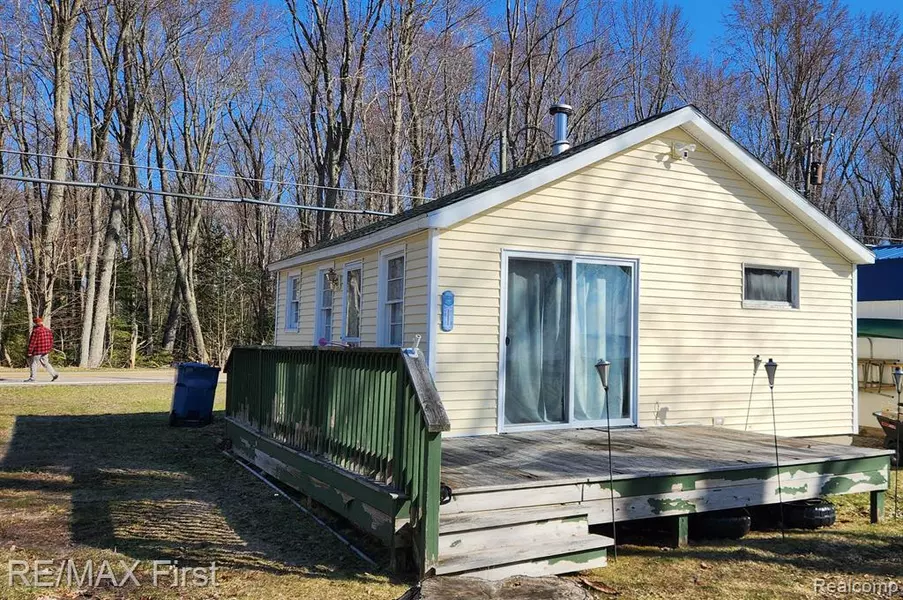 217 Long Point Drive, Roscommon Twp, MI 48629