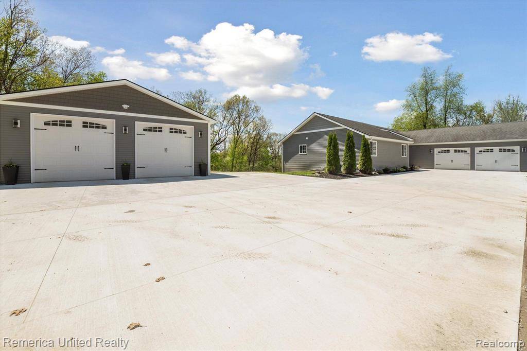 2892 BECK Road, Genoa Twp, MI 48843