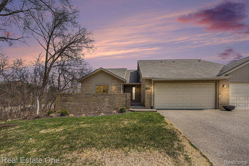 4046 FOXPOINTE Drive 2 Unit 131, West Bloomfield Twp, MI 48323