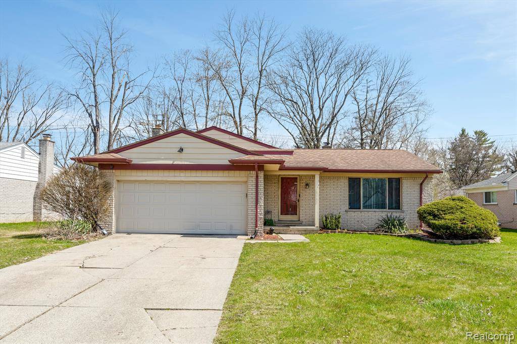 Southfield, MI 48076,29190 HERITAGE