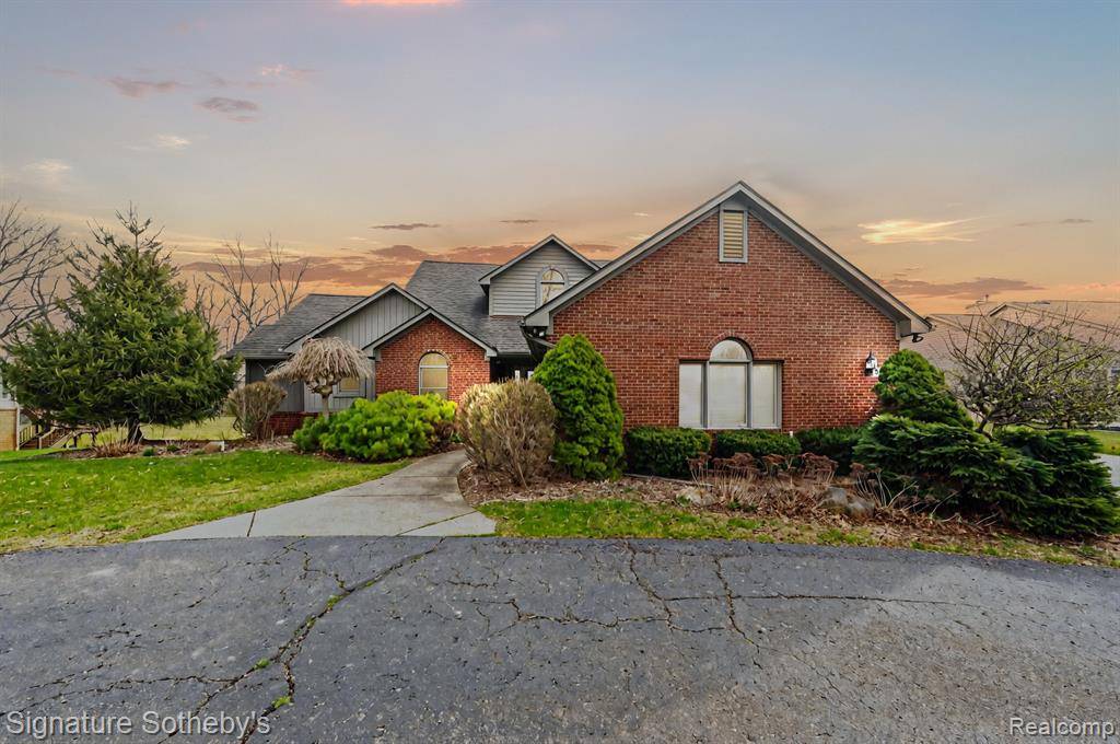 2679 BAY VISTA Drive,  Highland Twp,  MI 48357