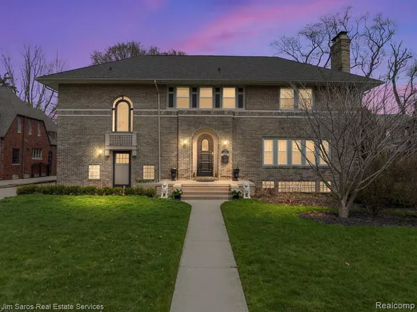 Grosse Pointe Park, MI 48230,938 Balfour Street
