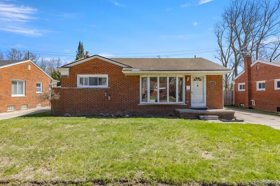 8246 LOCHDALE Street, Dearborn Heights, MI 48127
