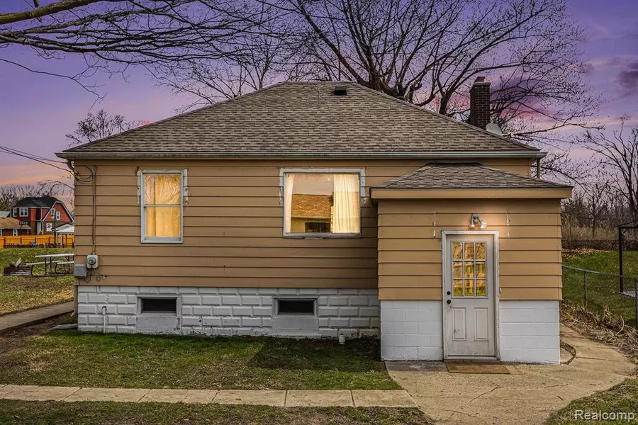 35611 LELAND Street, Brownstown Twp, MI 48173