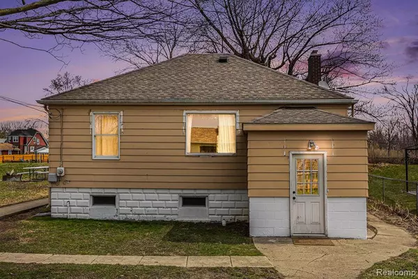 35611 LELAND Street, Brownstown Twp, MI 48173