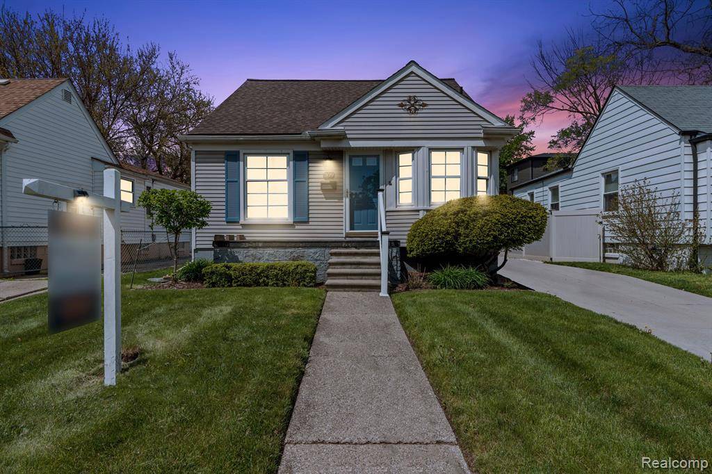 309 E 12 MILE Road, Royal Oak, MI 48073