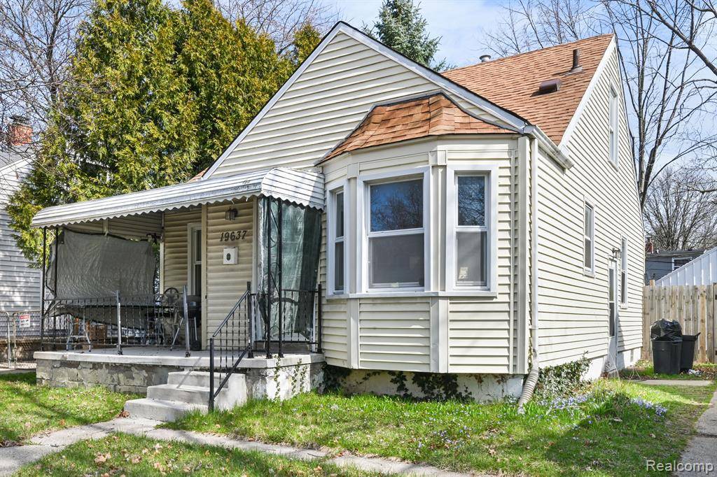 Harper Woods, MI 48225,19637 WASHTENAW Street