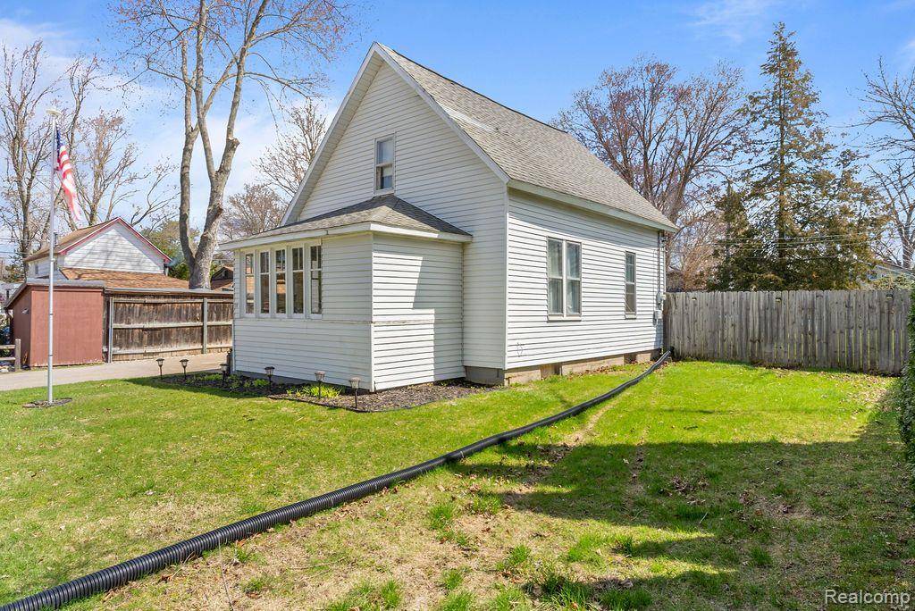 Webberville Vlg, MI 48892,209 S HOWARD