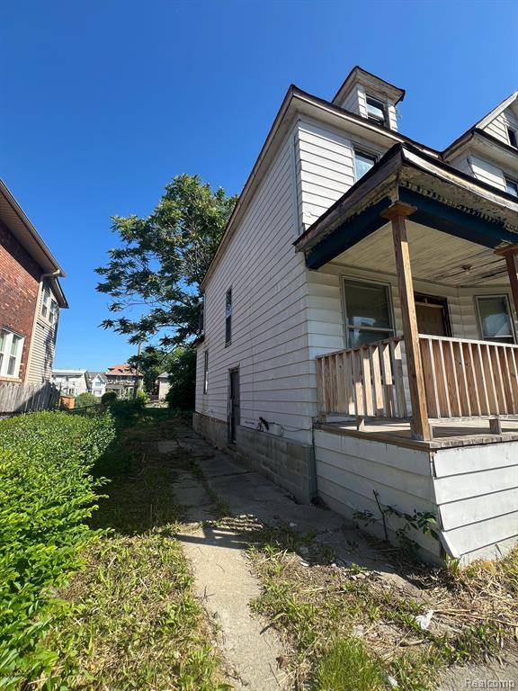 Highland Park, MI 48203,207 CONNECTICUT Street