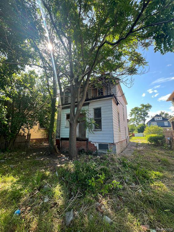 Highland Park, MI 48203,207 CONNECTICUT Street