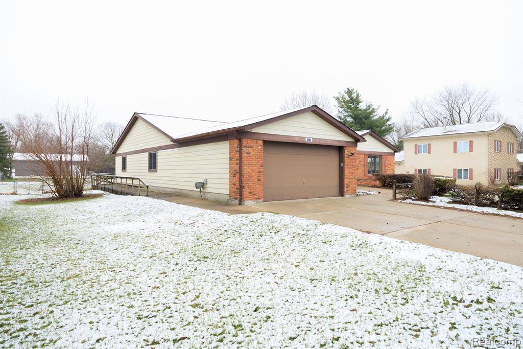Van Buren Twp, MI 48111,15505 HOEFT Road