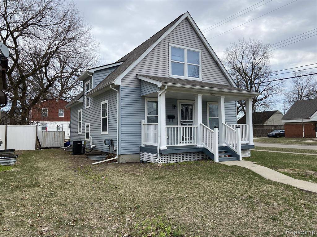 21032 WOODSIDE Avenue, Royal Oak Twp, MI 48220