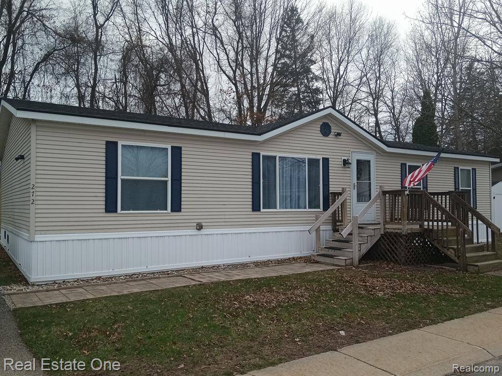 Oxford Vlg, MI 48371,272 Hunters Rill
