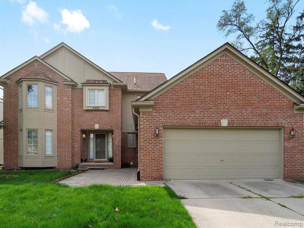 4979 SOMERTON Drive, Troy, MI 48085