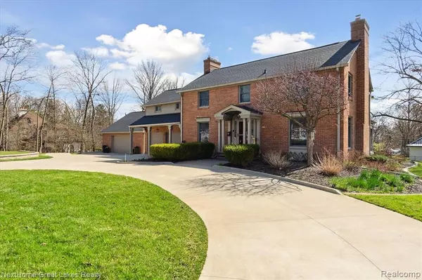 2641 Westwood Parkway, Flint, MI 48503