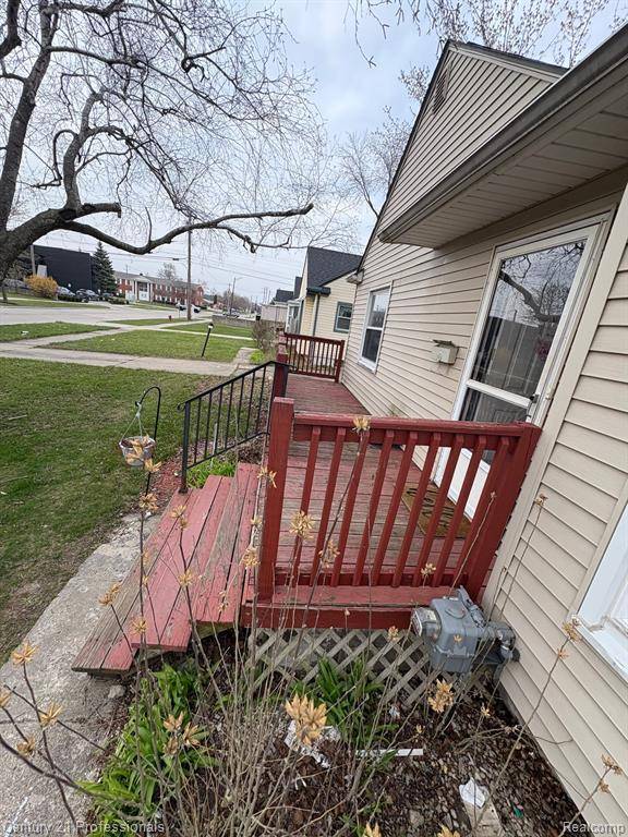 Southfield, MI 48076,28764 FAIRFAX Street
