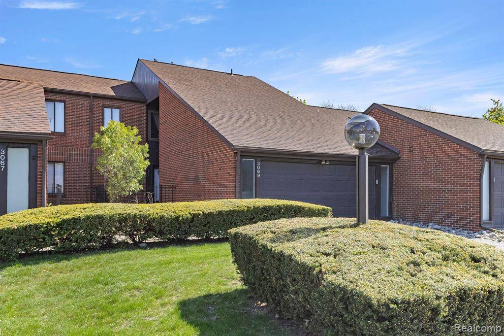 Dearborn, MI 48120,3069 LINDENWOOD Drive
