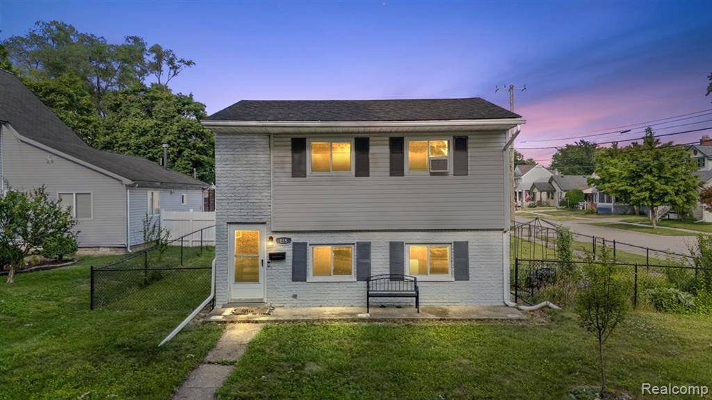 135 GERALD Avenue, Clawson, MI 48017