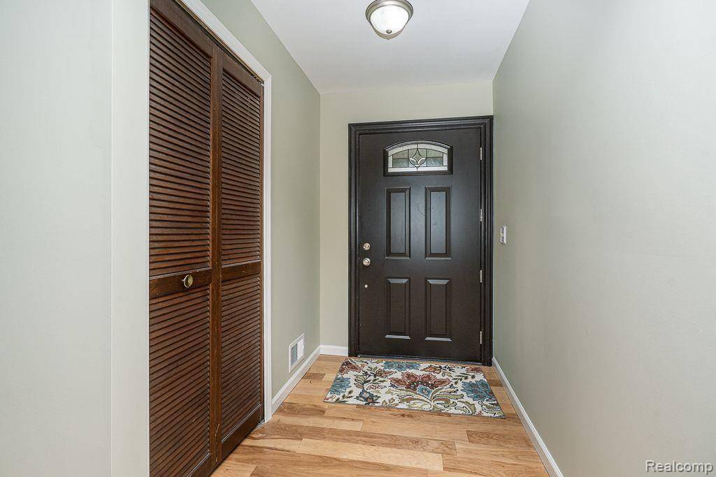 Clinton Twp, MI 48038,44053 TERRICAR Lane