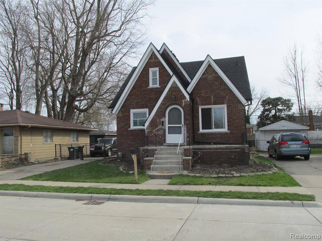 St. Clair Shores, MI 48080,23008 PLEASANT Street