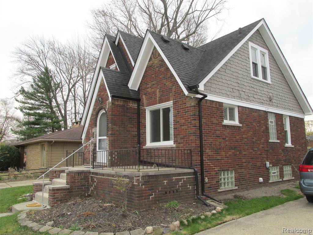 St. Clair Shores, MI 48080,23008 PLEASANT Street