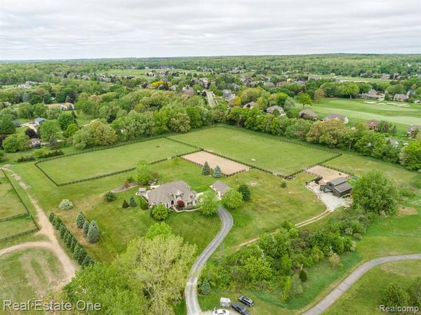 690 SPIROFF, Highland Twp, MI 48380