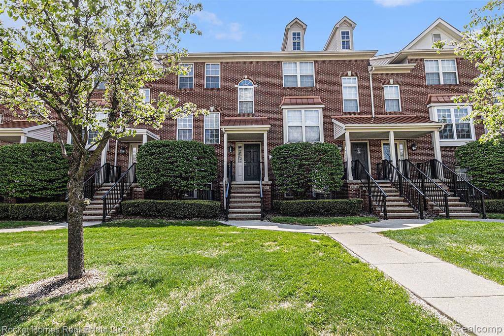 20213 BOARDWALK Boulevard, Southfield, MI 48075