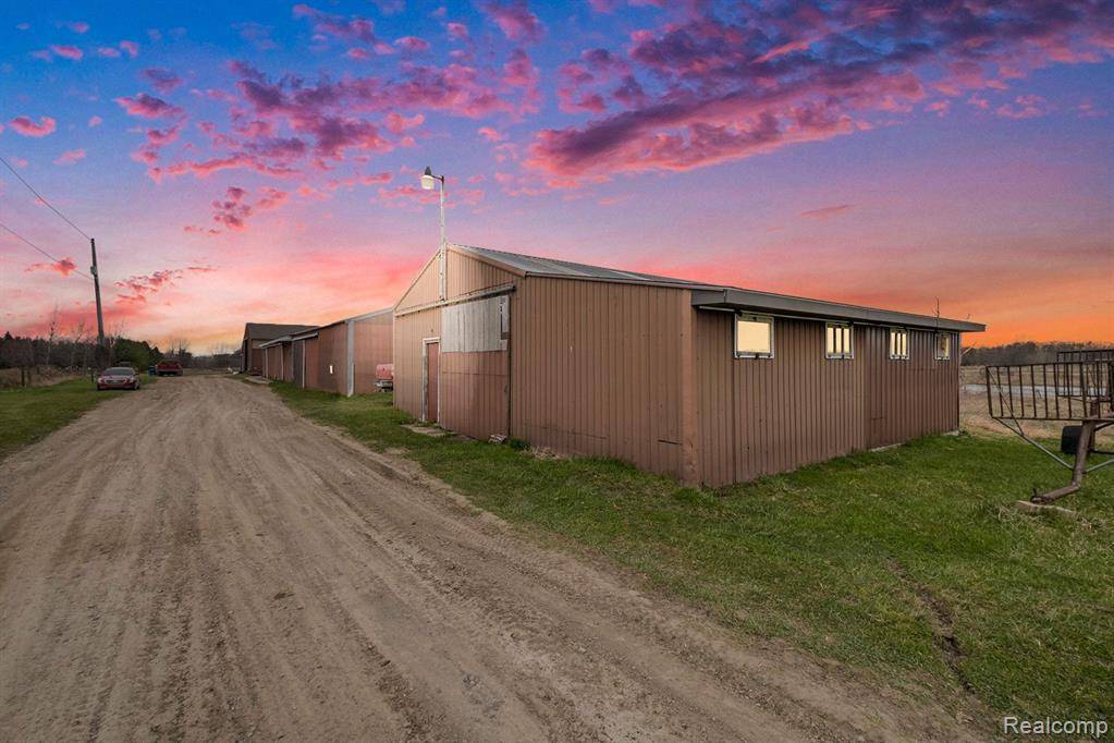 8490 Sharp Rd, Mundy Twp, MI 48473